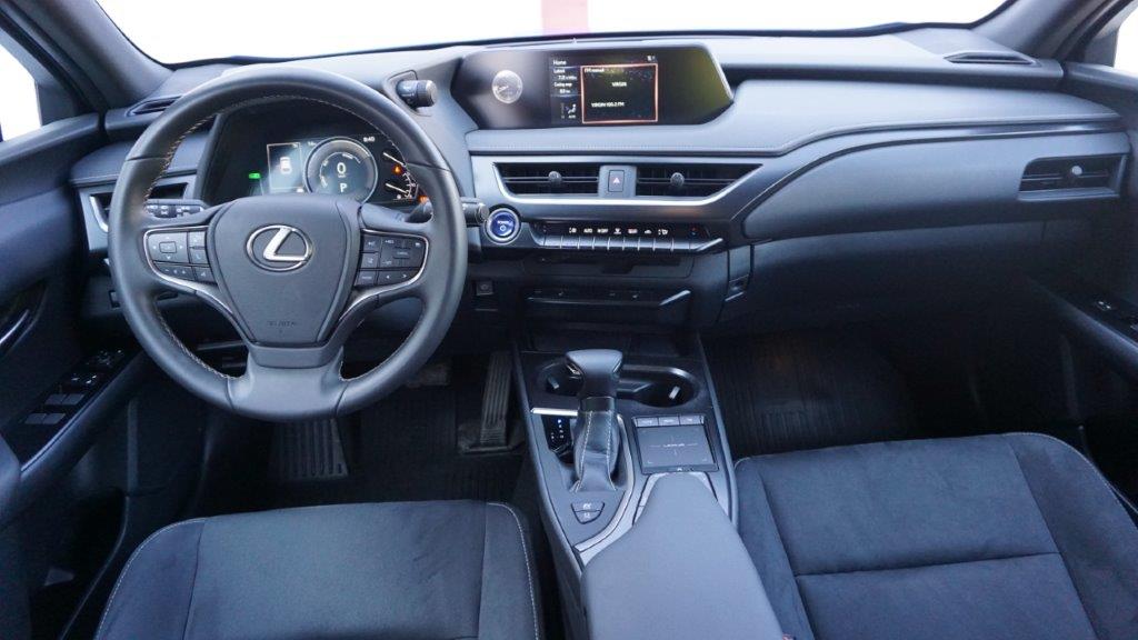 #128522; Lexus UX