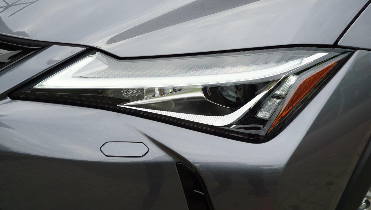 😊 Lexus UX;hybrid