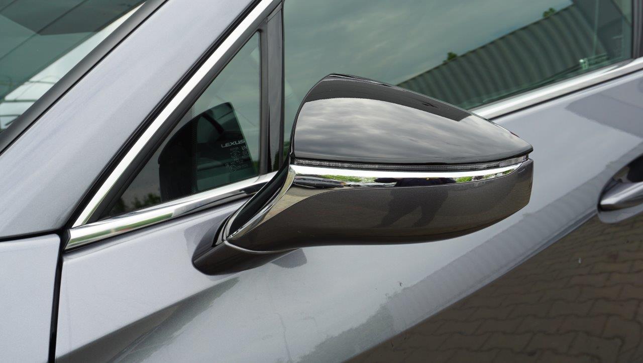 😊 Lexus UX;hybrid
