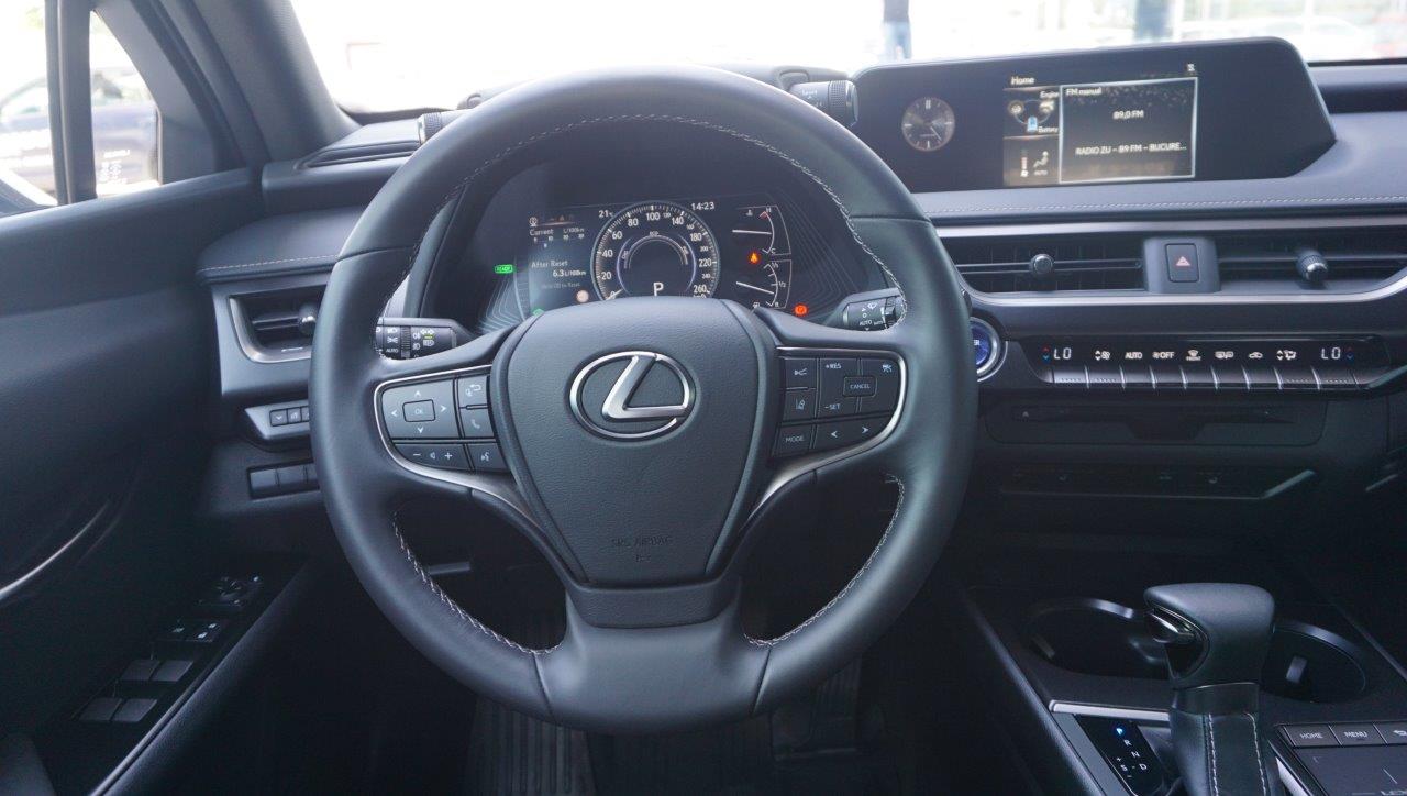 😊 Lexus ux;hybrid; hybrid