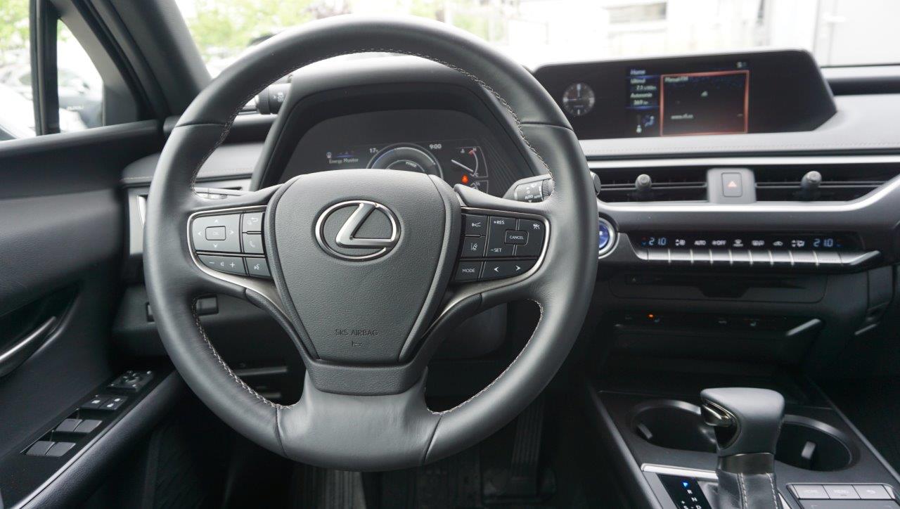 😊 Lexus UX;hybrid