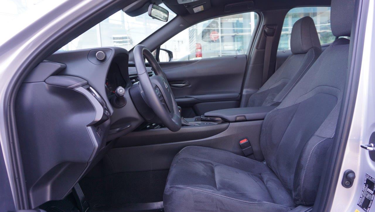 😊 Lexus ux;hybrid; hybrid