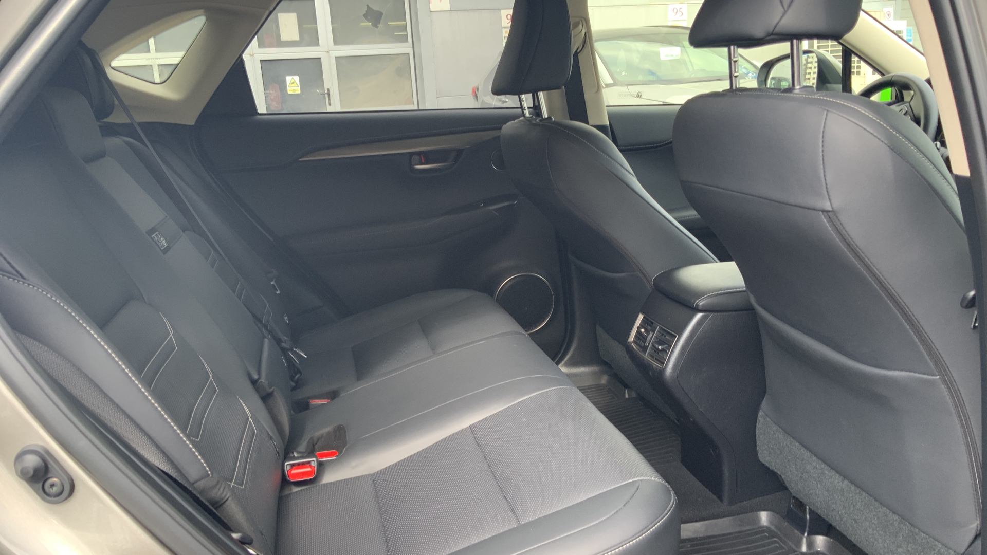 😊 Lexus NX