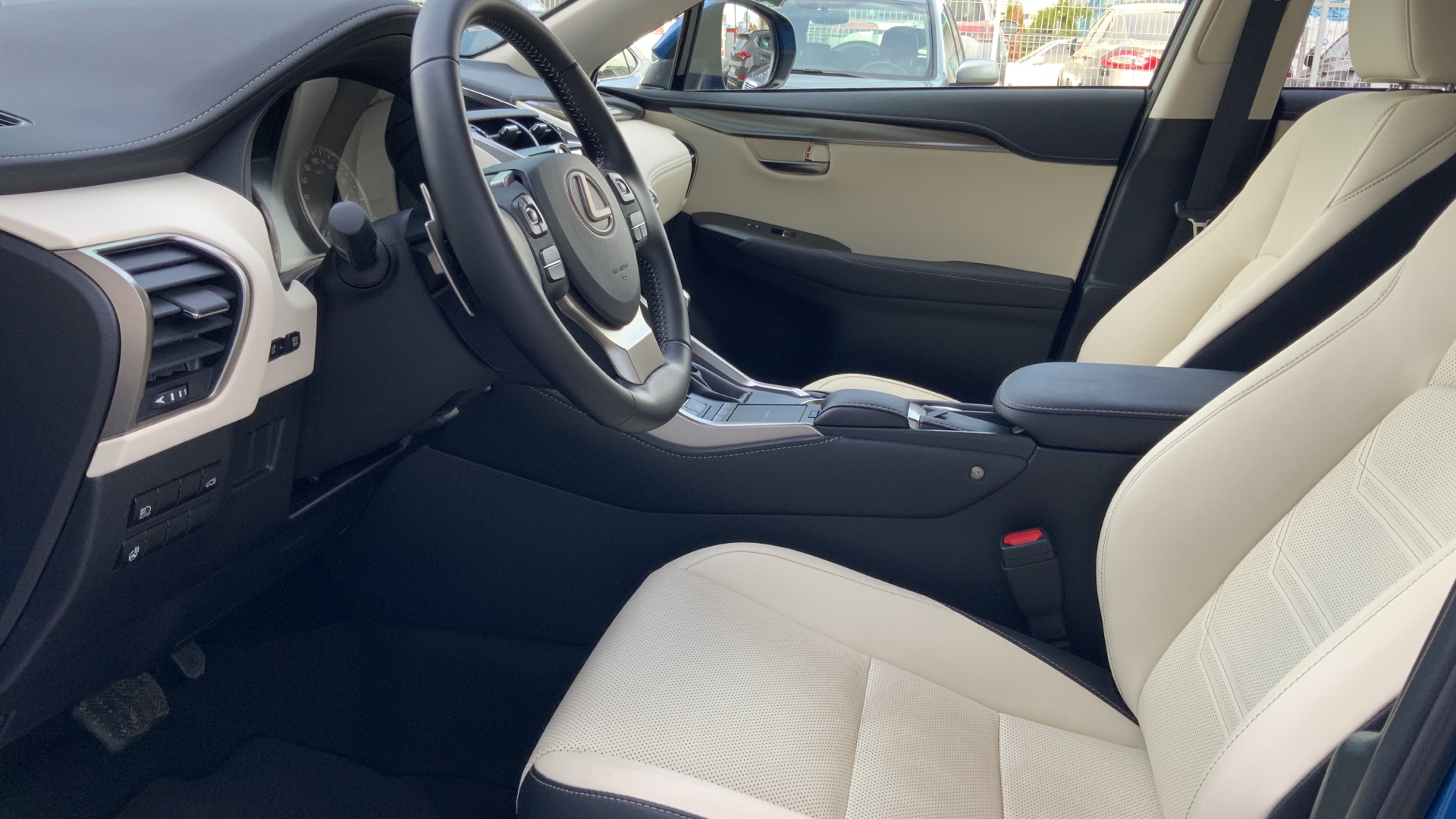 😊 Lexus NX