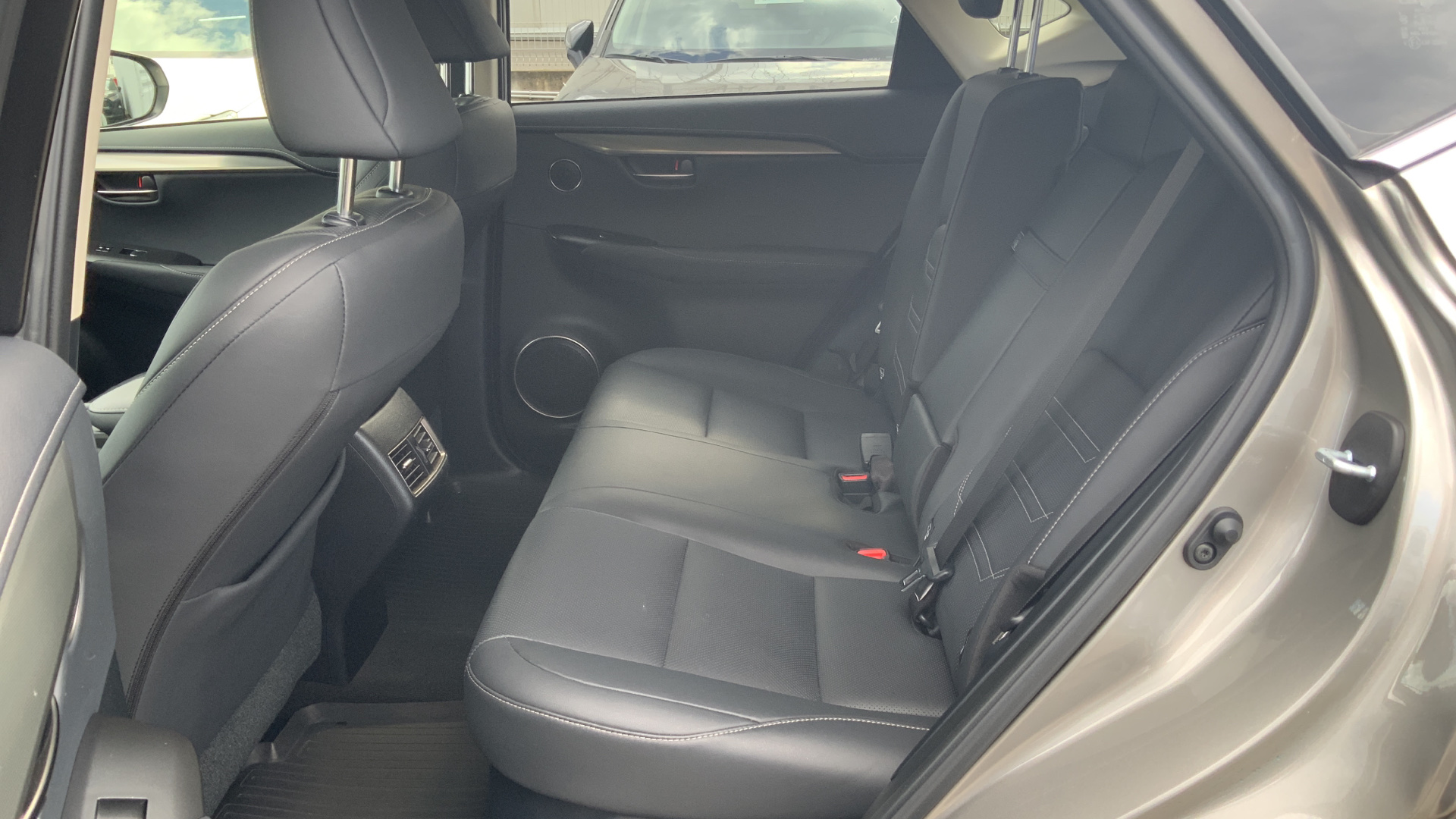 😊 Lexus NX