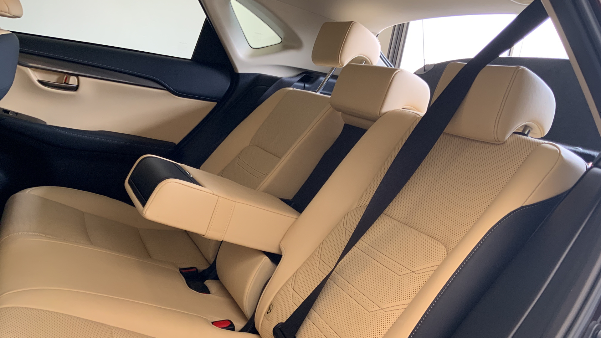 😊 Lexus NX