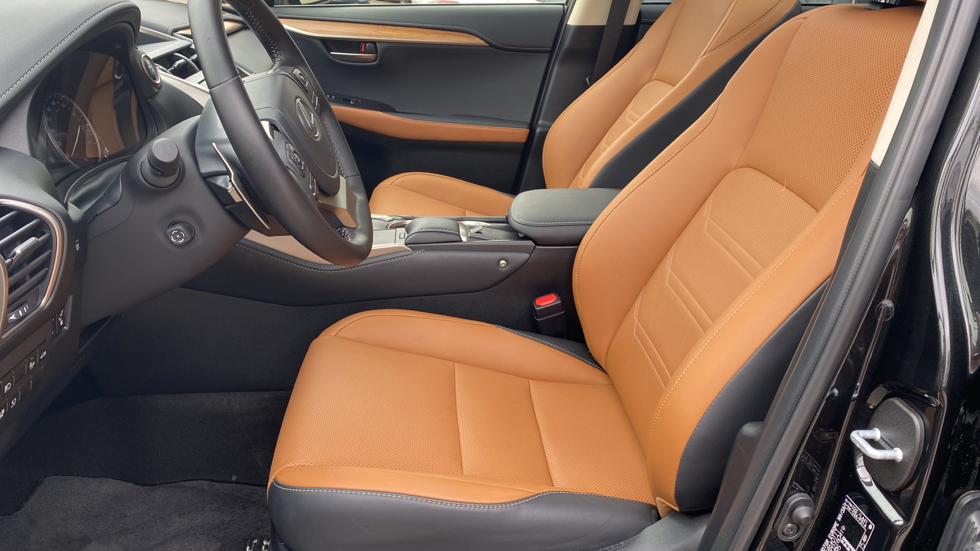 😊 Lexus NX