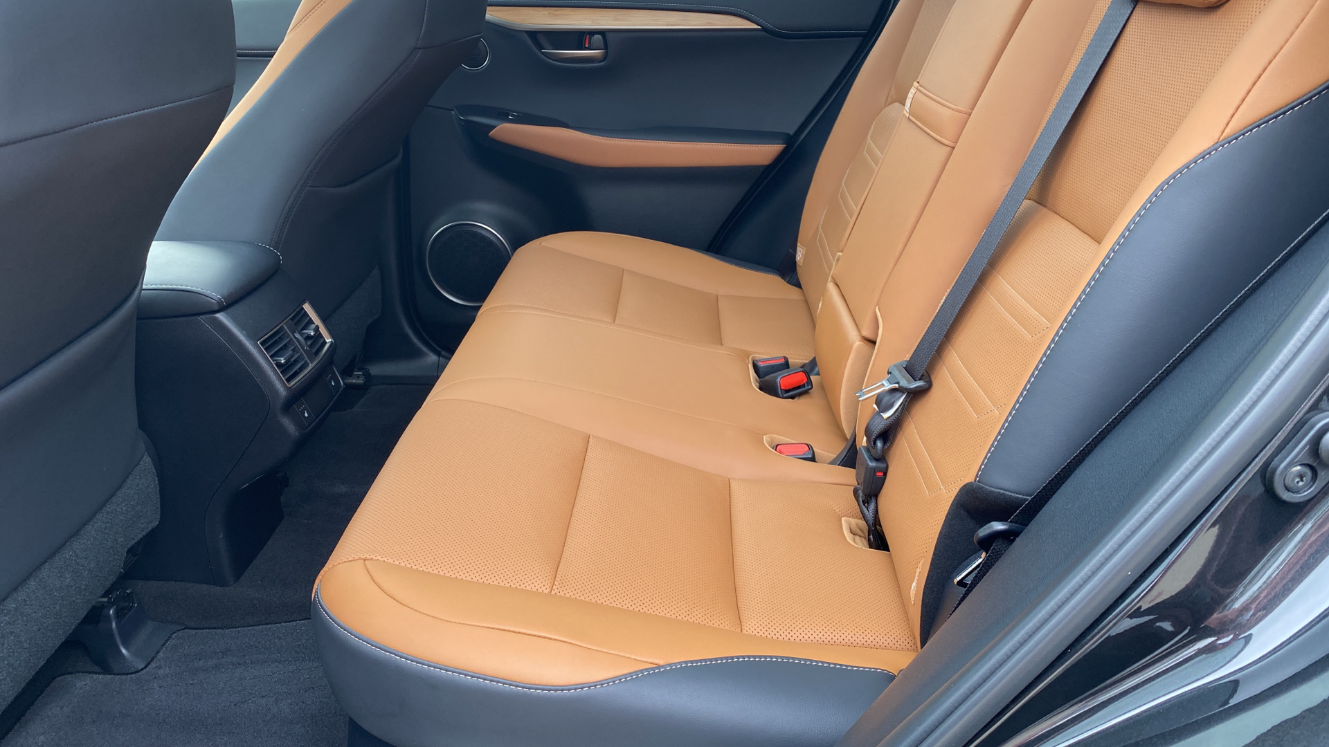 😊 Lexus NX
