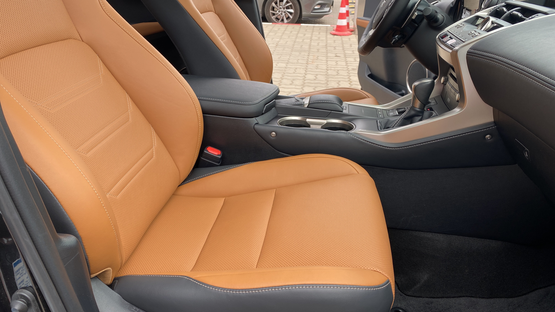 😊 Lexus NX
