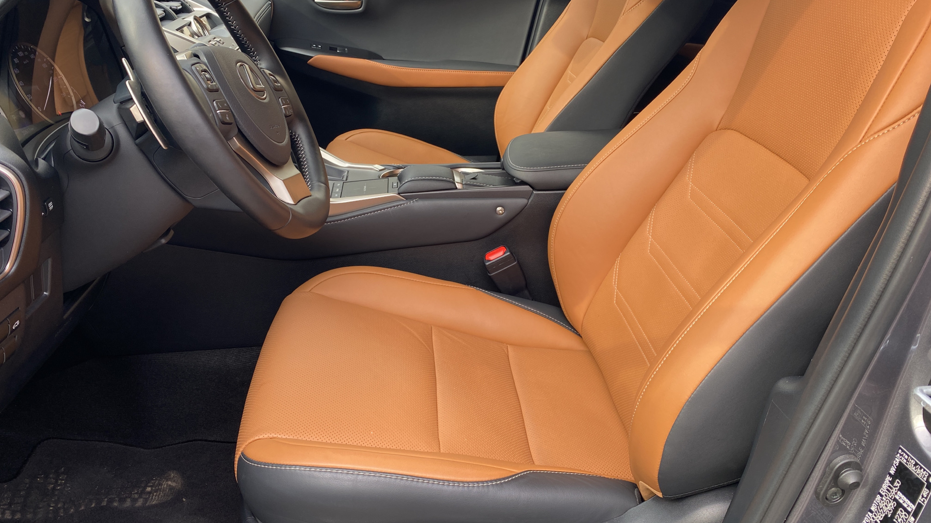 😊 Lexus NX
